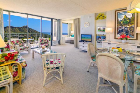 Fabulous Diamond Head and Ocean Views 33rd Floor - Parking, WiFi - Close to Beach